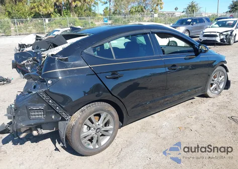 2018 Hyundai Elantra Value Edition z USA, uszkodzony, nr VIN 5NPD84LF6JH373324